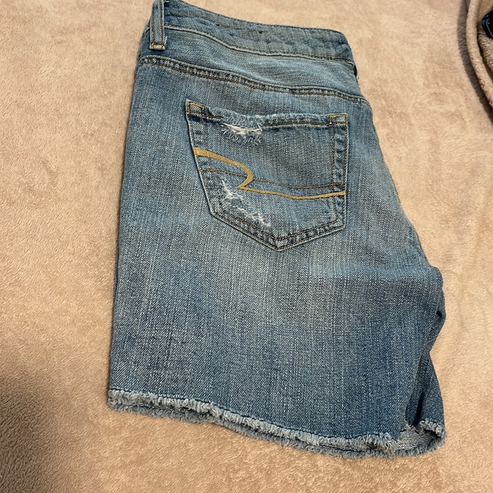 Clothes - Picture 4 of 4